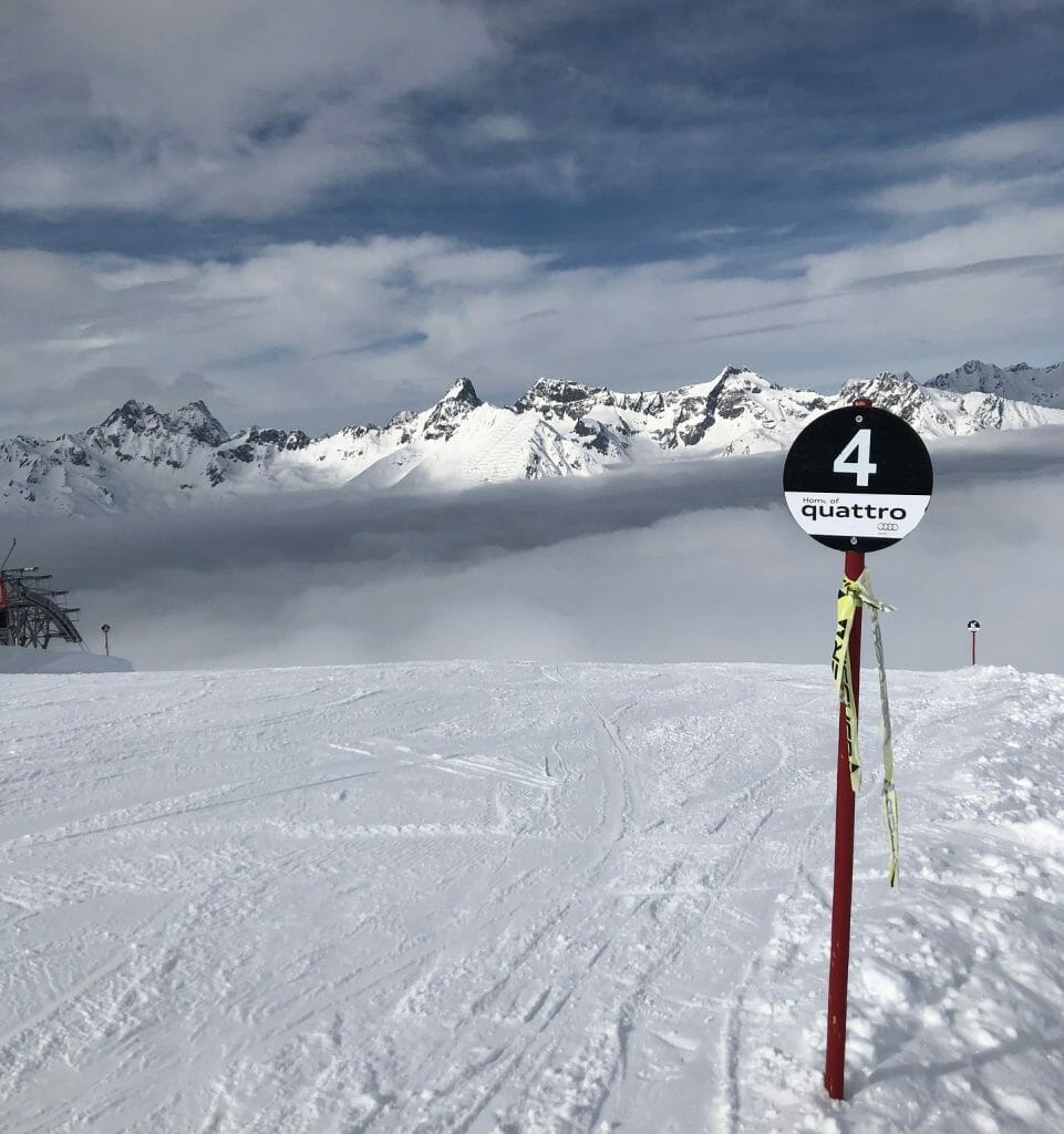 Zwarte piste Oostenrijk zwart