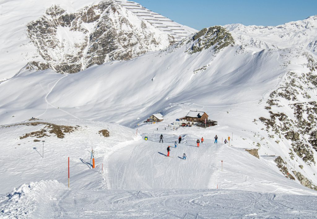Wintersport in Oostenrijk waarom het land elk jaar miljoenen skiërs trekt